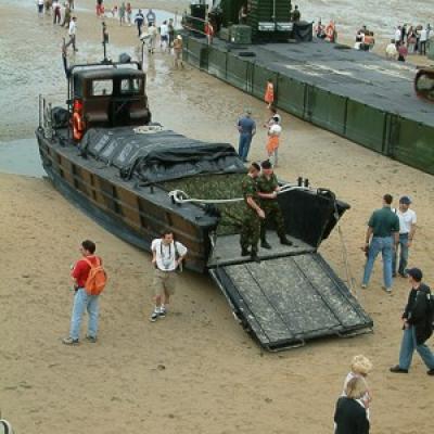 20040606 60 d day arromanches 10