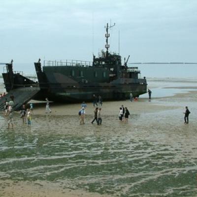 20040606 60 d day arromanches 19