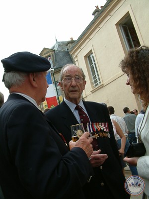 20040606 60 d day arromanches 8